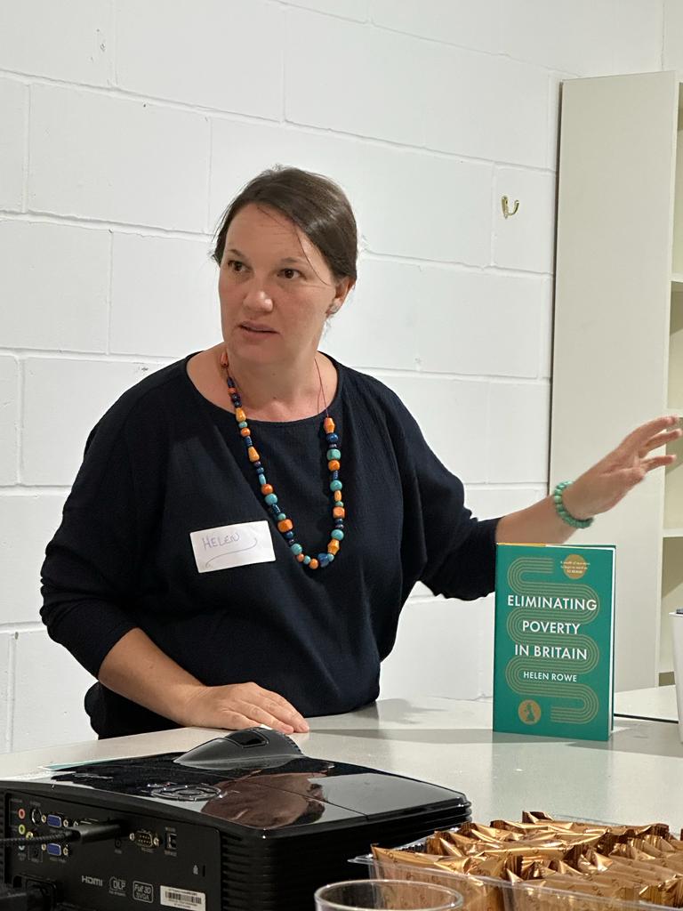 Helen Rowe tweet media