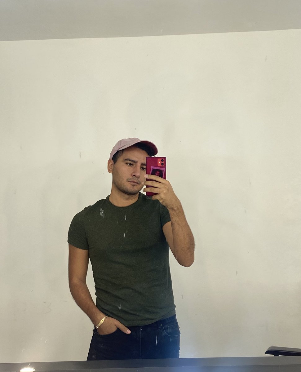 missfong2's tweet photo. Full drag \ out of drag https://t.co/5a31d1uDKR