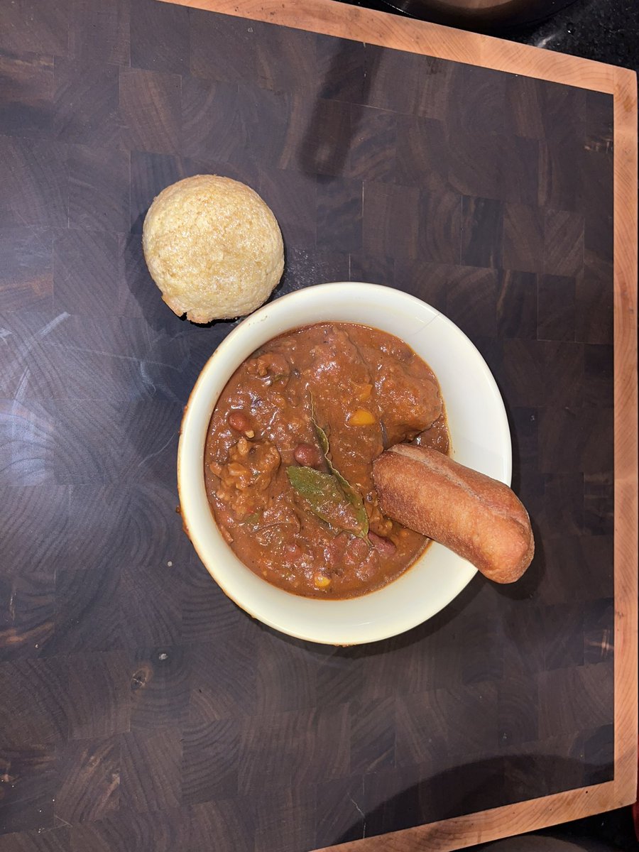 This weeks episode was a revisit of our smoked chili done with meat and a vegetarian version. Check out how we planned out both as the results were excellent!!

bbqandtech.com/podcast/s5-e4-…