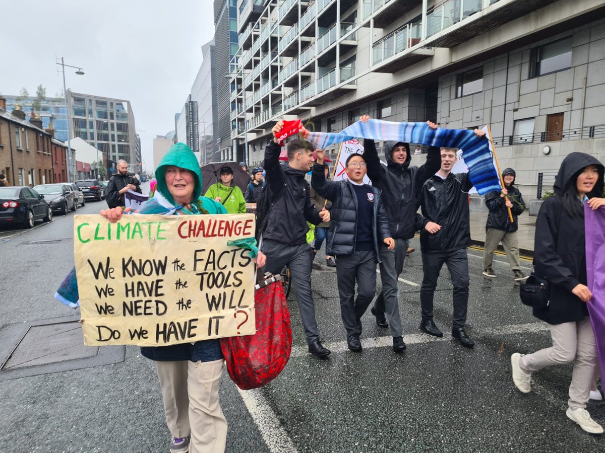 Fridays For Future Dublin tweet media