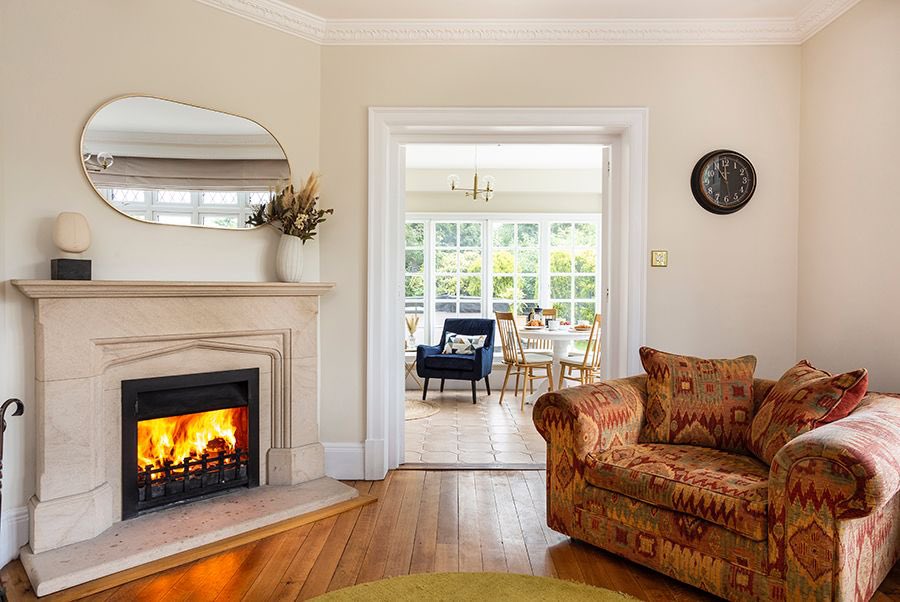 UniqueLGetaways's tweet photo. Escape the everyday and treat yourself to a stunning luxury getaway this Autumn 🍂.

#travel #supportlocal #holiday #uk #countryside #photography #england https://t.co/UBgAj5jbtF