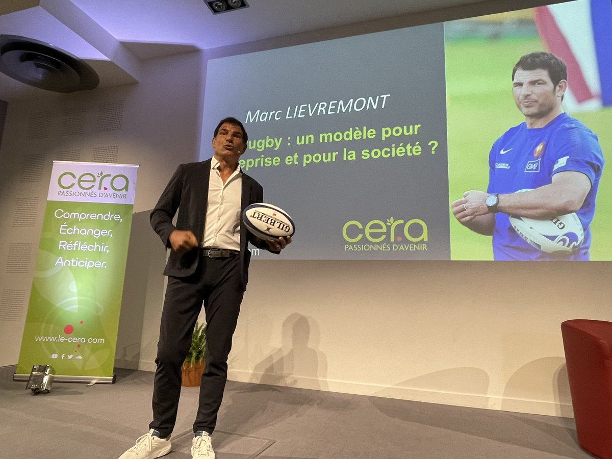 « En demi-finale de coupe du monde en 1999 contre les All Blacks on était sûrs de perdre, on a joué simplement pour le plaisir, les uns pour les autres et la solidarité nous a permis de gagner » [Marc Lièvremont] en conférence  <a href="/le_cera/">Le CERA</a> à <a href="/ICES_UnivCatho/">ICES - Institut Catholique Vendée</a>