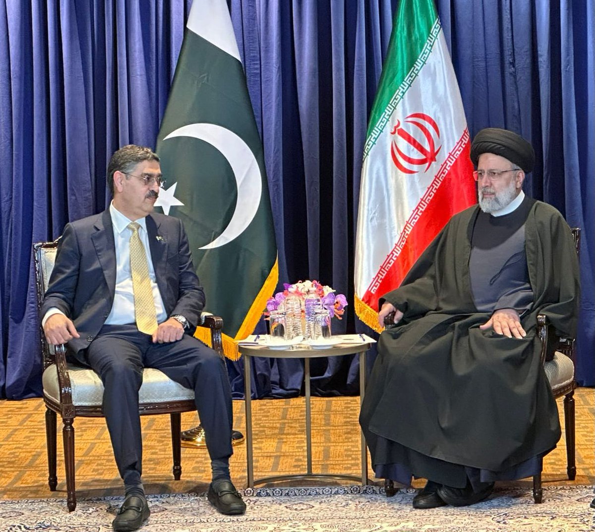 Caretaker Prime Minister Anwaar-ul-Haq Kakar met with the President of the Islamic Republic of Iran H.E Ebrahim Raisi, today, on the sidelines of the 78th session of the United Nations General Assembly being held in New York. #PMKakarAtUNGA #UNGA78
