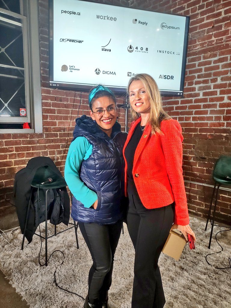 kar_n_twitts's tweet photo. Last night at the TD Ukrainian CEOs and Investors Night event - thank you, @avyventures for inviting me! The people of Ukraine are so incredibly resilient &amp; I am so glad to have been a part of this community gathering. The panel discussions &amp; side conversations were inspiring. 🙏🏼 https://t.co/0D8KljLdMH