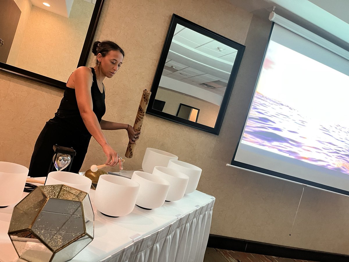 steph_feels's tweet photo. We hosted our first conference breakout session.
Self-love and self-care is a win for us all.
Celebrating how far we have come and the mystery that is unfolding 🫶
#WatertownNY #VAC #holdownupstate https://t.co/YKRNVdFcKT