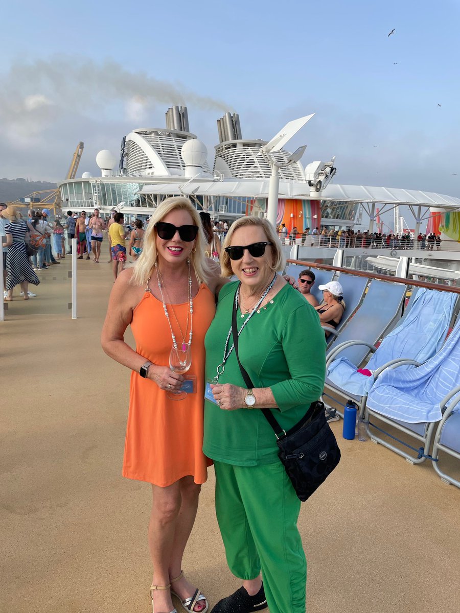 mtley_liz's tweet photo. Vacation has me feeling shiny &amp; new! ✨💖
#vacation #Travel #cruise #royalcaribbean #Europe #symphonyoftheseas https://t.co/Yv2DhFhZjV