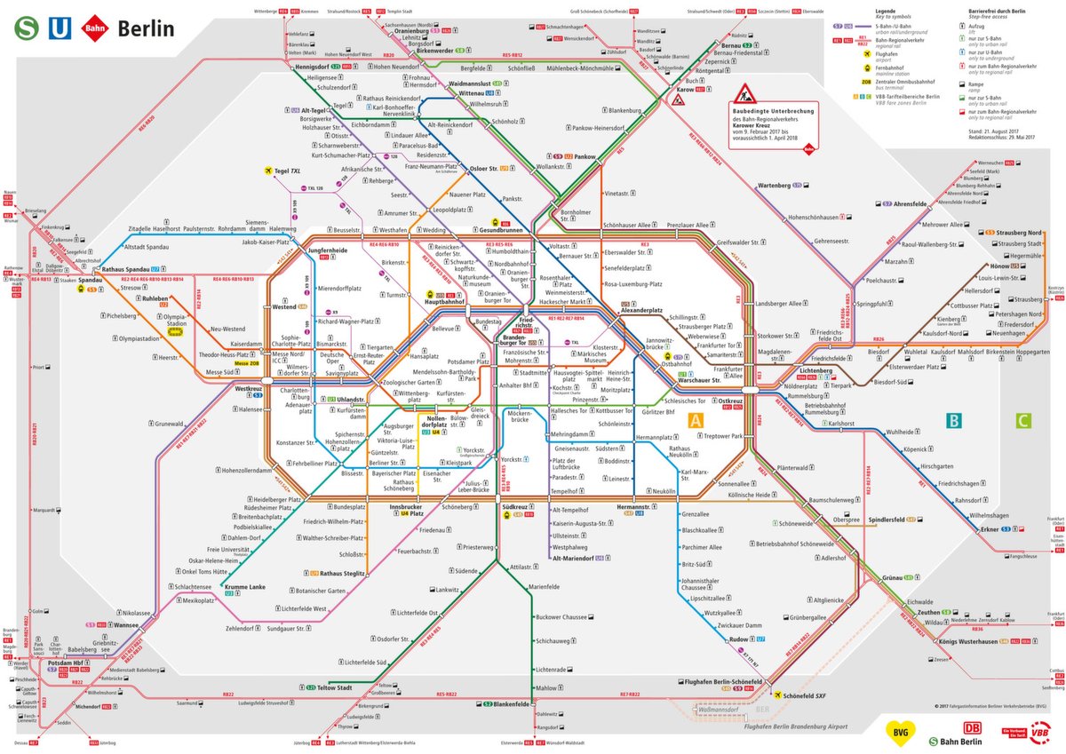 Perowinger94's tweet image. Wer in einer Stadt wie Berlin mit 10 U-Bahnlinien, 16 S-Bahnlinien,  20 Tramlinien, 21 Regionalzügen, 200 Buslinien und 7600 Haltestellen immer noch behauptet auf ein Auto angewiesen zu sein, der lügt.