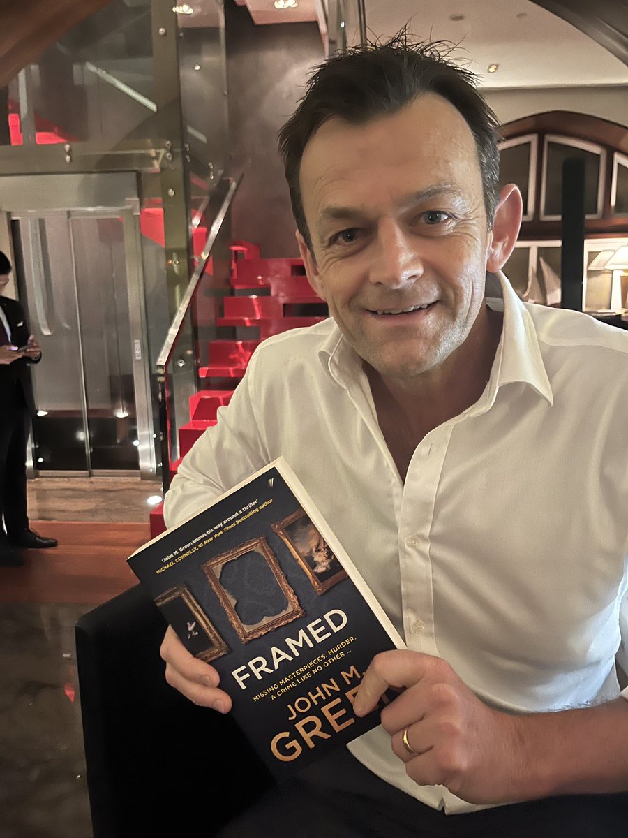 It ain’t cricket. Or is it. Thanks <a href="/gilly381/">Adam Gilchrist</a> 🙏🏼🙏🏼 thrilled you enjoyed ‘Framed’ 
&amp; thanks @alexfrino <a href="/PanteraPress/">Pantera Press</a>
