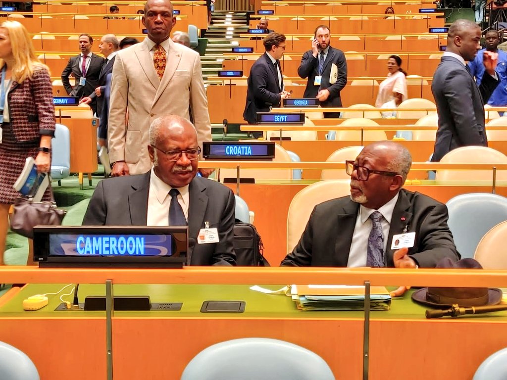 diplocam_minrex's tweet photo. Prises de vues de la délégation du Cameroun à l’ouverture du Débat Général de la 78 ème Session de l’Assemblee Générale des Nations Unies à New York.
#UNGA #UNGA78 
#CamerounAGNU2023 https://t.co/Lx8cMWXLnO