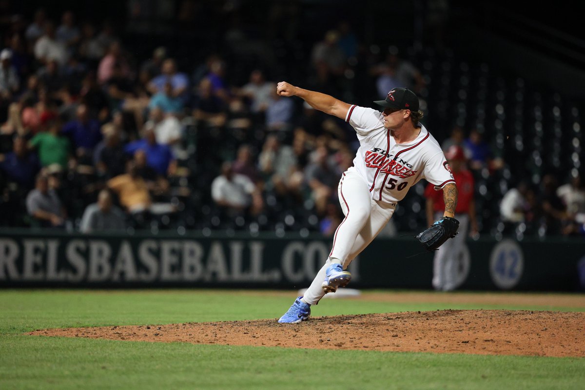 Richmond reliever Tyler Myrick finished the regular season 15-for-15 in save chances between <a href="/GoSquirrels/">Richmond Flying Squirrels</a> and <a href="/EugeneEmeralds/">Eugene Emeralds</a>, the only pitcher in <a href="/MiLB/">Minor League Baseball</a> to go perfect in 12-or-more save attempts. He also posted the lowest ERA (1.24) in the minors (min. 50 IP). #SFGiants