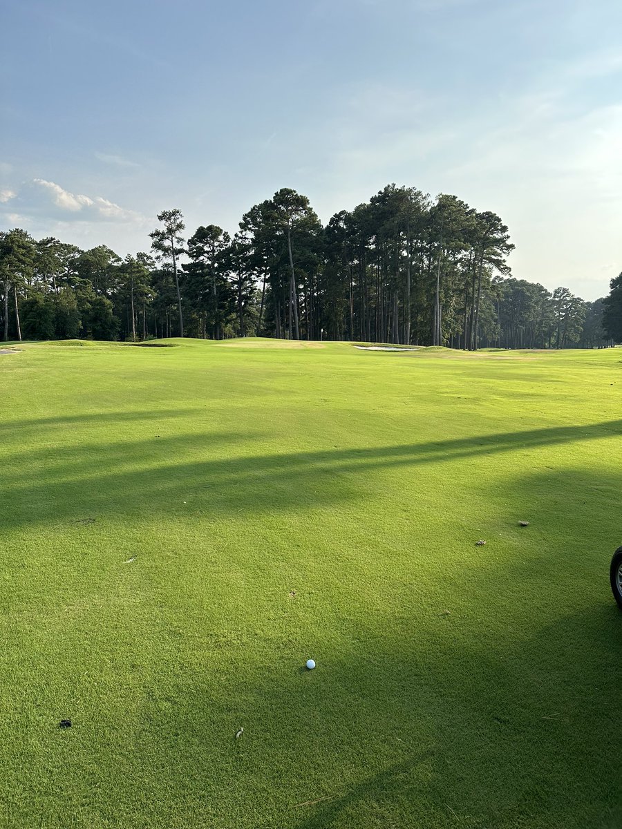 BryMitchell18's tweet photo. @MikeDavisRB I’m an assistant golf professional at Spring Valley Country Club. We’re in great shape and would be glad to host an event. https://t.co/NQGCja6HT7