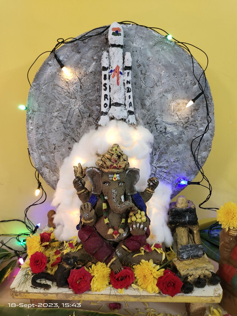 Vigneshjan24's tweet photo. My handmade eco-friendly clay Ganesha in @isro 's #Chandrayaan3 concept..

#GaneshChaturthi2023 https://t.co/DQ9SrYIxIG