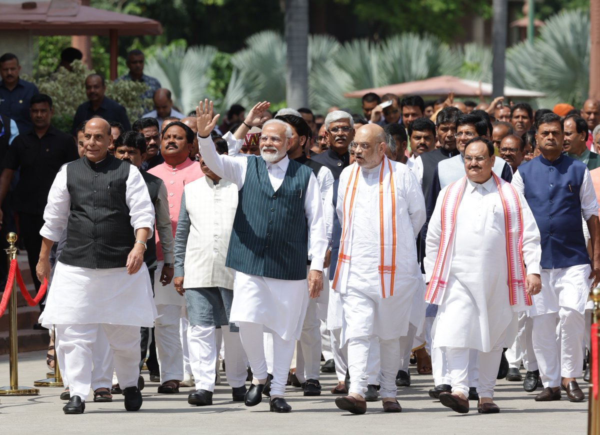 narendramodi's tweet photo. Commencing a new chapter in India's vibrant democracy, the new Parliament building stands as a beacon of hope and progress. It symbolises of our nation's aspirations and the boundless possibilities of our future. https://t.co/YGc9Q2EMNW