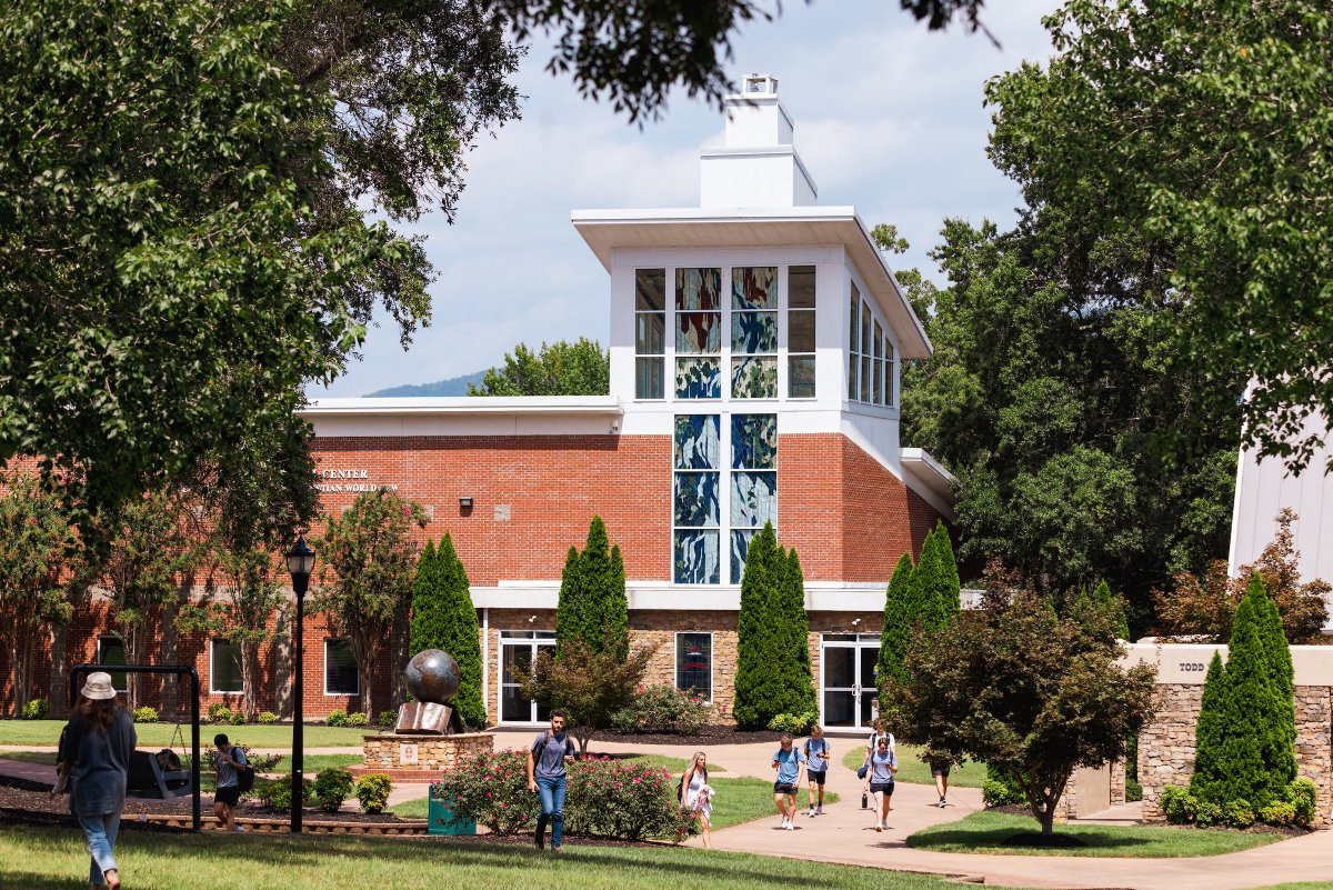 North Greenville climbs in U.S. News &amp; World Report’s Best Regional Universities rankings for third year in a row claiming spots in the categories of Best Regional Universities in the South and Top Performers in Social Mobility. 🏆

Read more here: ngu.edu/ngu-climbs-in-…
