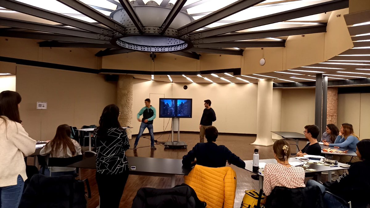 luks_bog's tweet photo. A #ScienceFellows també apostem per una ciencia oberta i interdisciplinar. Per això, promovem trobades informals, la descoberta d’altres temàtiques i la transferència de coneixements i experiències.
(3/4) https://t.co/bIdknIYvHb