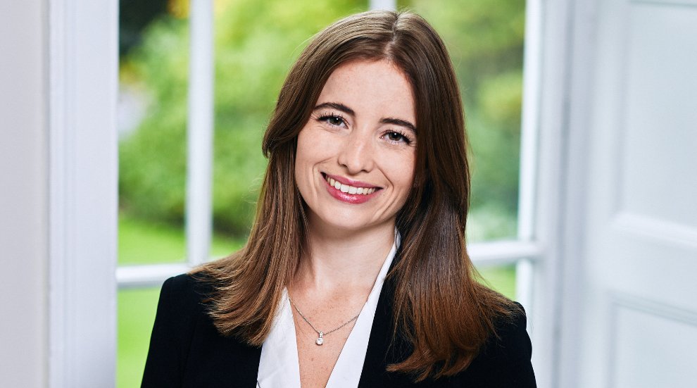 45GRAYSINNSQ's tweet photo. 4-5's Charlotte Crocombe was appointed as counsel to the Brook House Inquiry, which has now published a report on its findings. To read more, including the full report, see https://t.co/Rr3B33GFrV
#inquiry #immigration #law https://t.co/k9fB9oR0Co