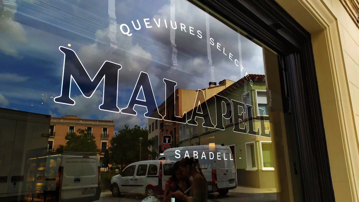 GabrielFerDiaz's tweet image. Quines bones sensacions que trasmet #Malapell, la nova botiga de queviures dels #PaïsosCatalans i de màxima qualitat a #Sabadell. Una experiència que ens torna al comerç generador de relacions humanes! Endavant, @nuriacastells, @pau166 i @ElisabethFite!👏

🟨 #ElSabadellDeTothom