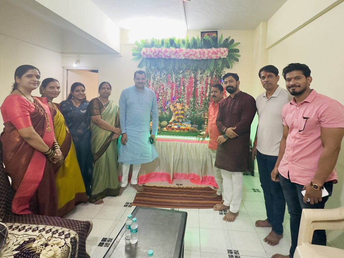 niketanpatil's tweet photo. #गणेशोत्सव_२०२३ 

#ganeshchaturthi #bjp4india #bjp4maharashtra #bjp4navimumbai #bjym #bjp #navimumbai #airoli #niketanpatil #krishnapriyapatil https://t.co/yVvMDEG8Mm
