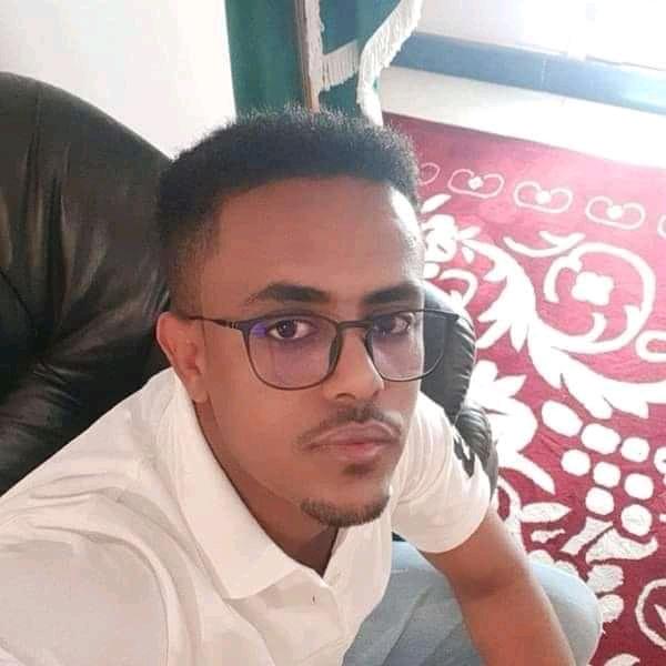 n_gebi's tweet photo. This is Suleman Abdullah.  He will sit in a foreign country and provoke 24 hours for ethnic conflict to arise.  He is a criminal and a radical nationalist.  He  Spreads false information.  He should be arrested by Interpol and brought to justice.
@USEmbassyAddis
@AJEnglish 
@Au https://t.co/Wjgp5jOI7A