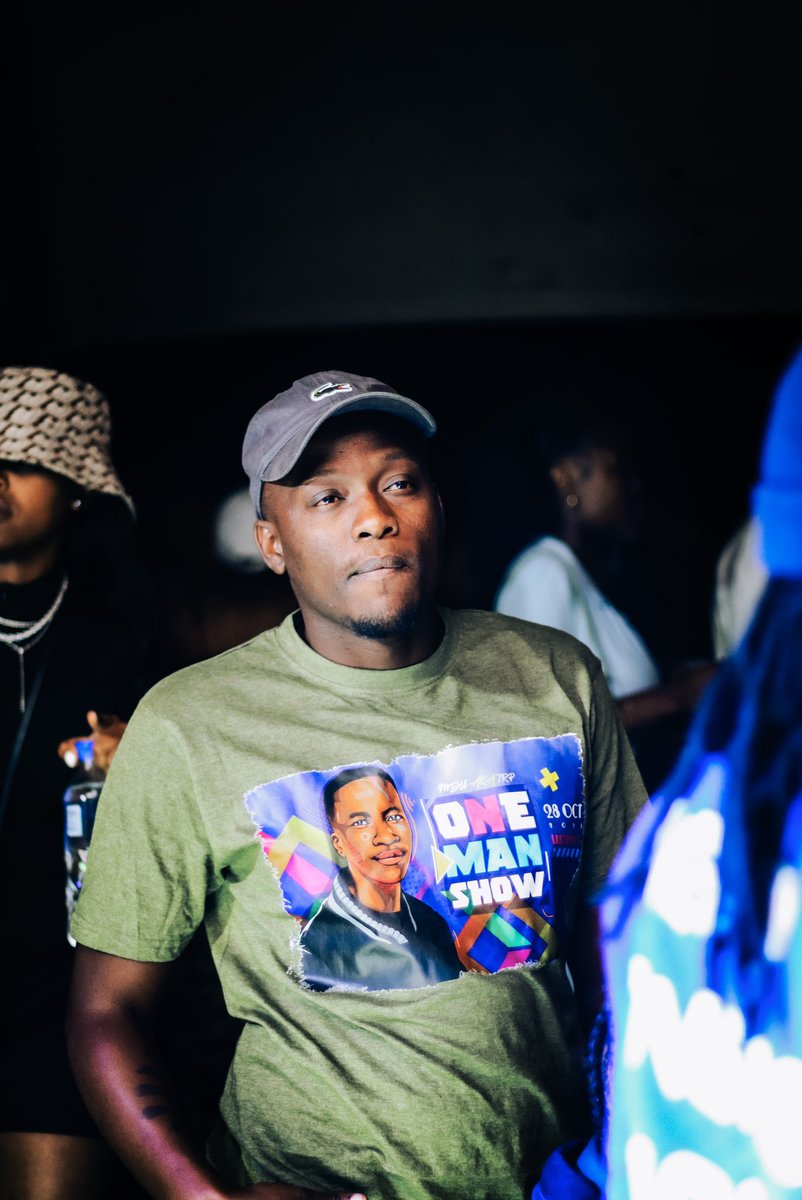 mdu_trp's tweet image. Bathi : Plane 👕 R200
: Stripes 👕 R250
082 864 7250 (For purchase)
#SundaysWithTales 🤟
@big_mammas_lounge
@katography_sa