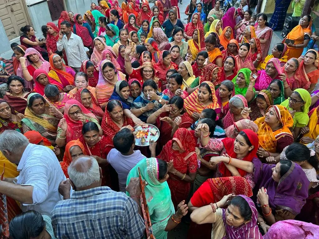 anilmittalkekri's tweet photo. आज केकड़ी में रिद्धि सिद्धि के दाता श्री गजानंद गणेश जी महाराज के जन्म उत्सव " गणेश चतुर्थी " के पावन एवं शुभ अवसर पर पुरानी केकड़ी में स्थित बड़ गणेश जी महाराज के मंदिर में पूजा अर्चना कर क्षेत्रवासियों के मंगलमय जीवन की कामना की ! 

#anilmittalkekri #kekri #GaneshChaturthi2023 https://t.co/A57Rc8buhl