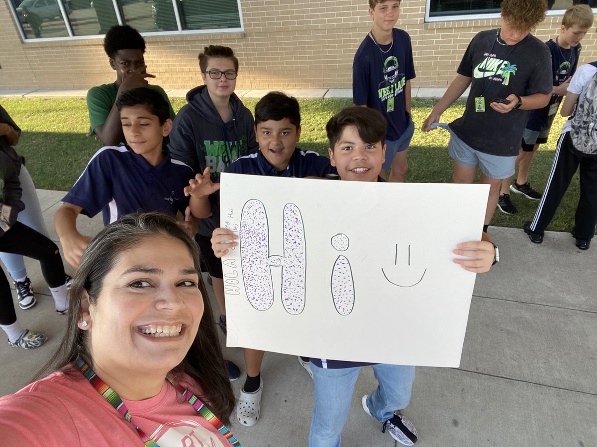 CSosa_Counselor's tweet photo. Great way to start the day! Start with HELLO!!! #endschoolviolence @HumbleISD_WLMS @HumbleISD_CBS @HumbleISD https://t.co/JBUFStFGCW