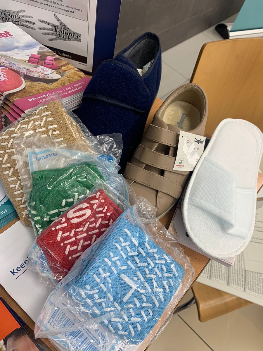 NHSGGCsouthAHP's tweet photo. Falls Week at the QEUH supported by some of the PT/ OT team showing the importance of good footwear, ferrules and strength exercises #FallsAwarenessWeek #southsector https://t.co/4RyJXvEdcY