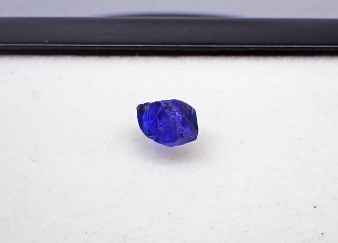 ブルースターサファイア 3.56ct 高い透明度 高彩度の美しい青 スリランカ 瑞浪鉱物展示館 4364 