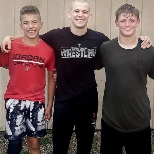 TheTrapMan73's tweet image. The two dudes have gone through it together for years as wrestling buds. Last night they took each others best shots on the turf. #RTElite #JordanTrained