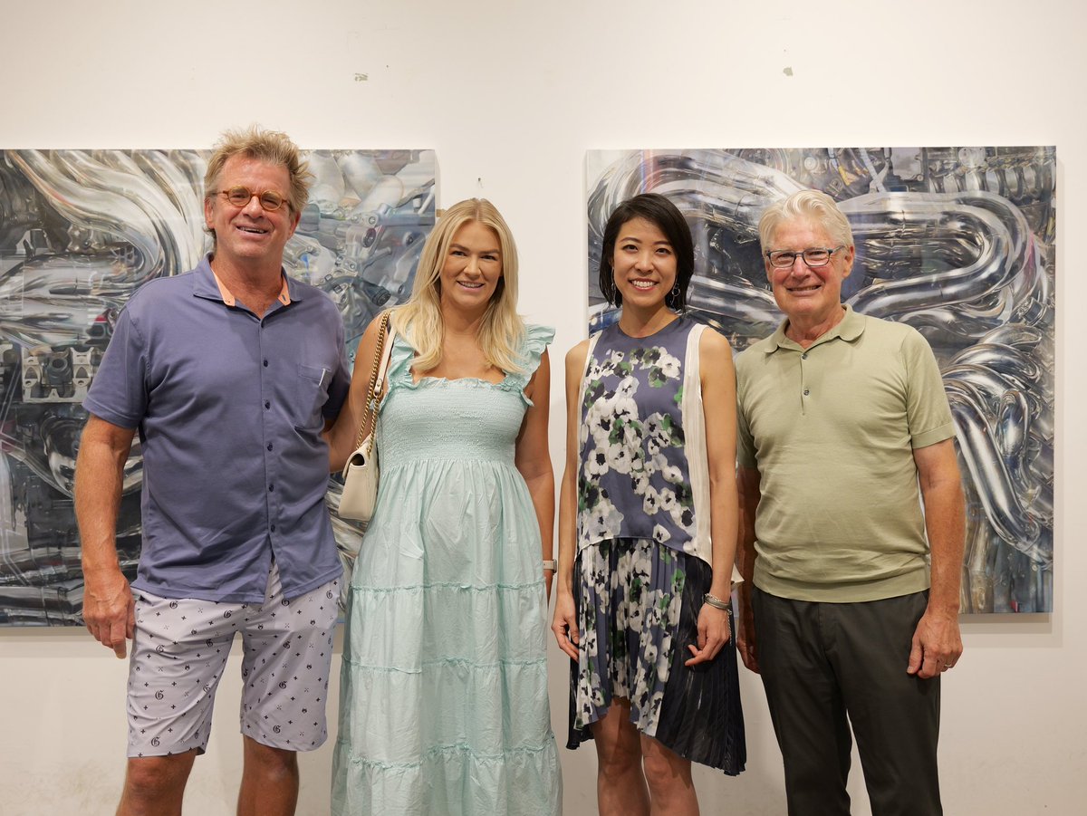 lovechang's tweet photo. Such an honor that my brand new series ‘Cylindrical Recall’ has found an owner. Thank you Peter from PACE gallery for arranging the studio visit in Sunset Park https://t.co/GuojGToP31