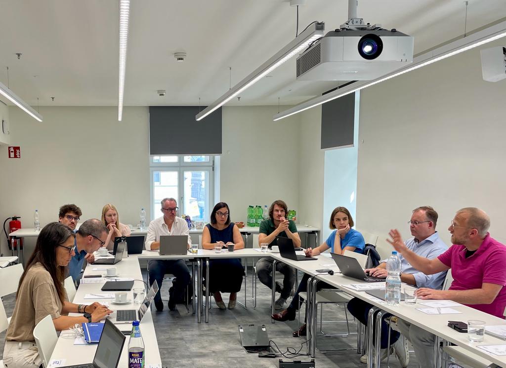 💡The MEDem Steering Committee came together in Vienna to discuss data management, the #MEDem services & the allocation of crucial tasks needed to secure MEDem’s place on the #ESFRIroadmap. A heartfelt thank you to all for their invaluable contributions.🔬