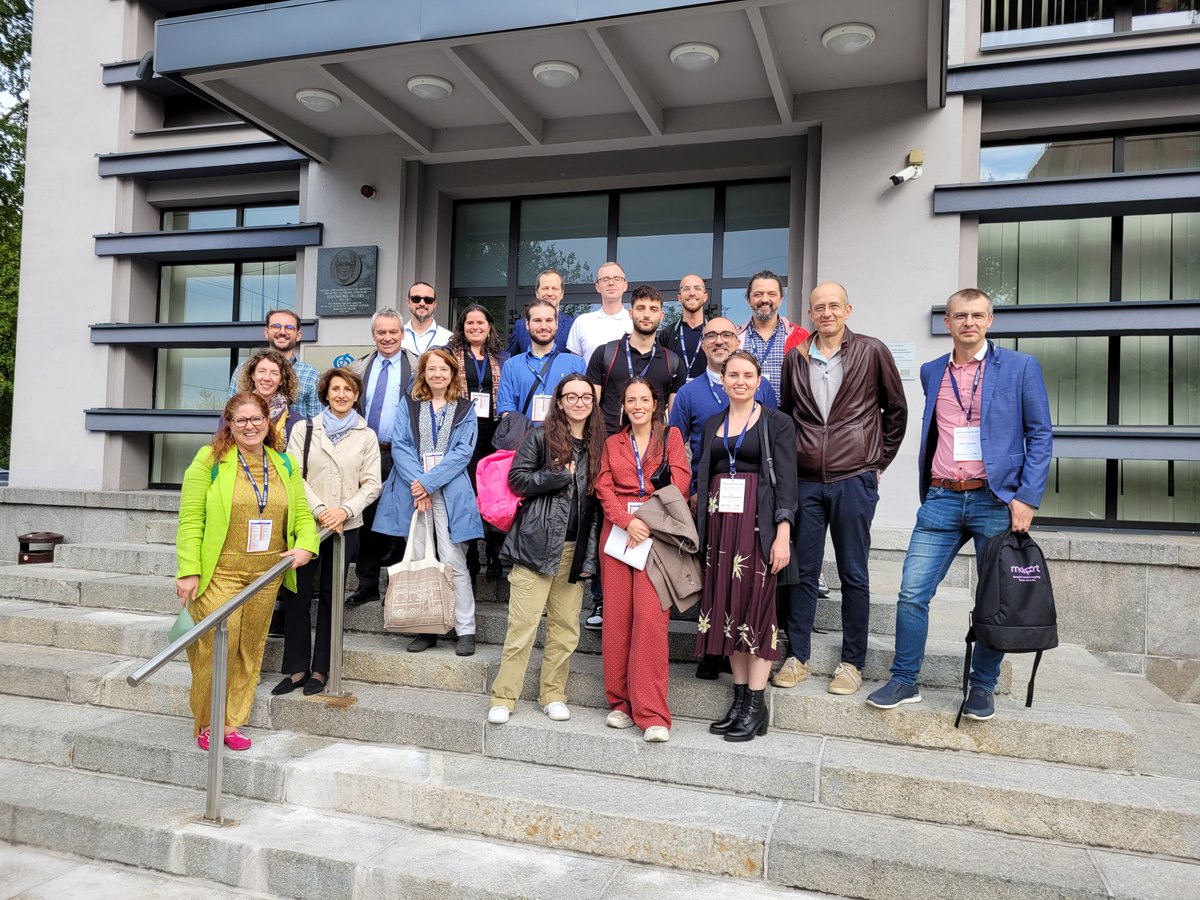 niri_lv's tweet photo. @MDPIOpenAccess @polimi The #BioDrug conference wraps up with a tour of the @osi_lv facilities. Innovative collaborations and ideas are sparked around every corner!🌟 #ScienceConference  #ResearchCollaboration https://t.co/OR9dxB2h8K