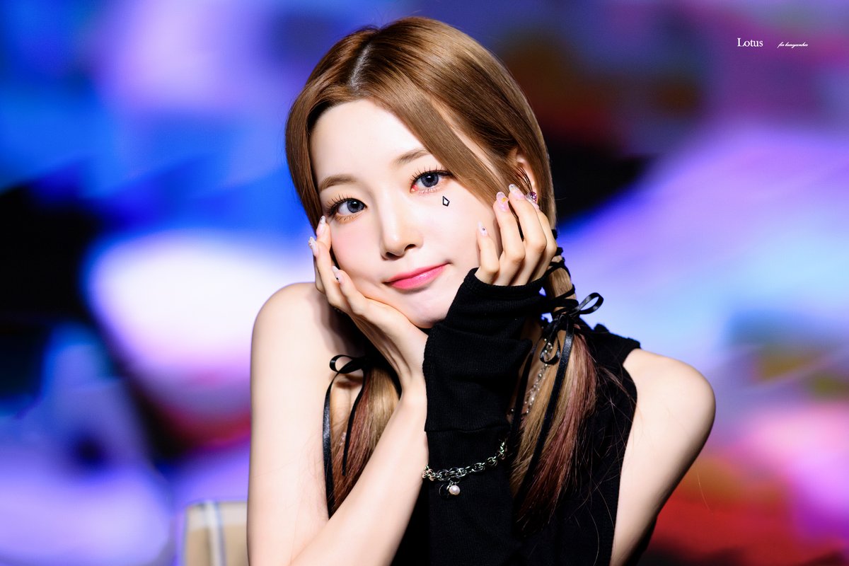 RP_1206's tweet photo. 230915  팬사인회      

#Rocket_Punch #로켓펀치 
#YEONHEE #연희 #김연희

@RocketPunch https://t.co/lru37zqqZS