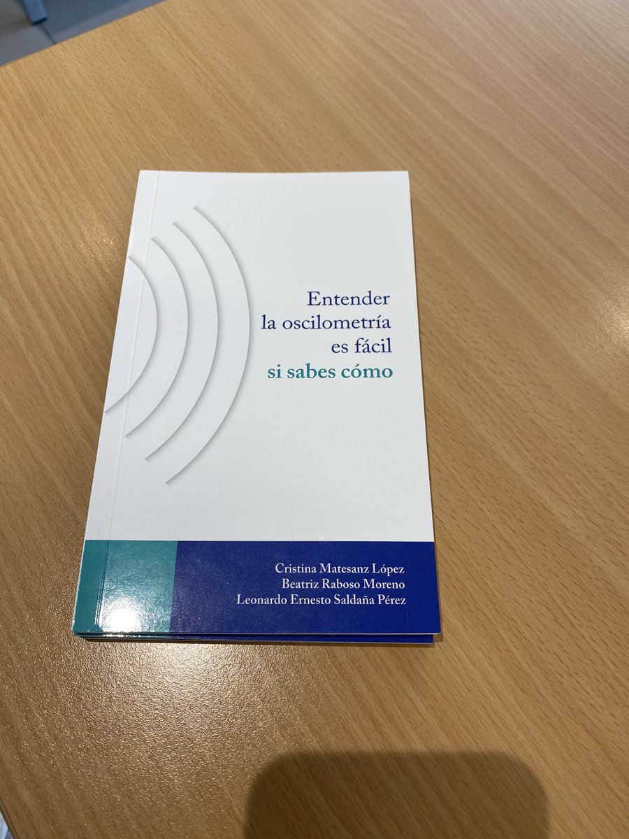 Después de meses trabajo, ya tengo en mis manos el libro de #oscilometría. Lo hemos hecho con mucha ilusión para que pueda ser útil a los médicos que estén interesados en aprender esta técnica. <a href="/biosani/">Neumocitocurioso🫁</a> Dra. Matesanz <a href="/Neumologia_HUG/">Neumología Hospital Universitario de Getafe</a> <a href="/SeparJovenes/">SeparJóvenes</a> <a href="/SeparRespira/">SeparRespira</a>