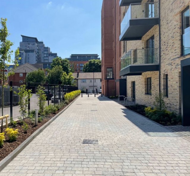 Monolith_Build's tweet photo. Lovely seeing our handmade Brickslips materialise into a beautiful modern structure.

Brickplus Pro is A1 fire rated and rapid fit.

#brickpluspro #brickslips #monolithbrickandstone https://t.co/u4AN0M4hwj