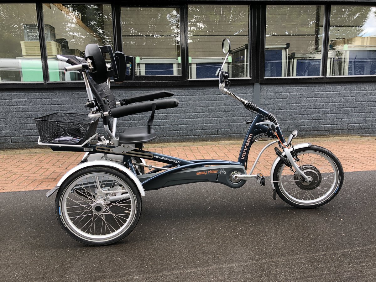 Beschikbaar voor mensen met ALS, PLS en PSMA Van Raam Easyrider met schouderbesturing. Interesse? Ga naar de website: alsopdeweg.nl/hulpmiddelen-v…
 #vanraam #als #ergotherapeut #behandelteam #revalidatie #aangepastfietsen #beperking #trapalsdewerelduit #fysiotherapie #fietsen