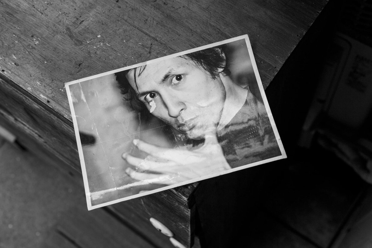 masanori_kamide's tweet photo. 各方面から大変好評を頂いております、写真展"上出優之利「S-KEN Punk Old Dicks」"
今週は9/20(水)と9/23(土)の14時頃から在廊いたします。
どうぞよろしくお願いいたします。
https://t.co/3BQwgOtVip
#superlabo
#sken
#masanorikamide
#写真展
#写真集 https://t.co/7eYRRIi5Gy