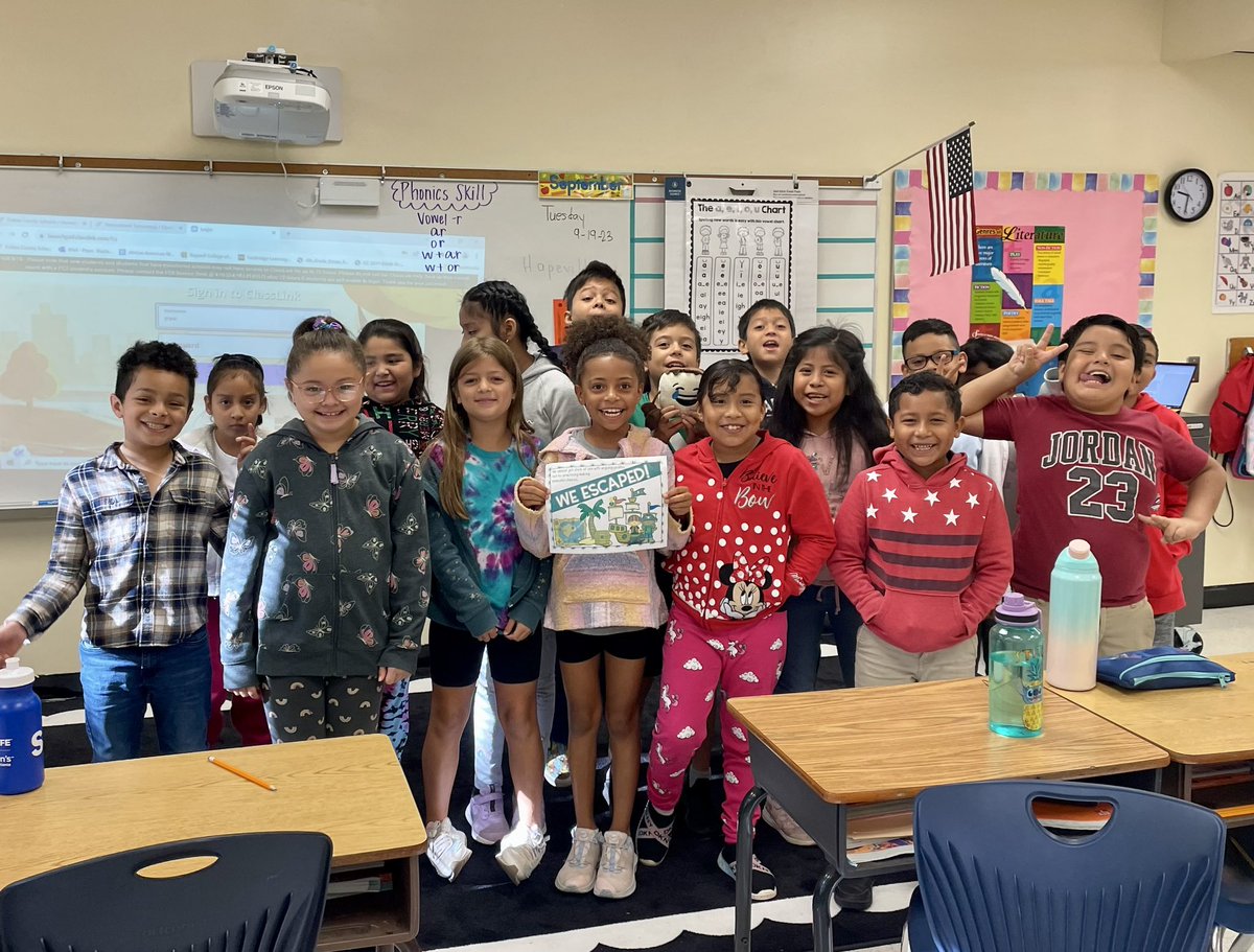 CounselingKirk's tweet photo. 3rd grade escaped the Problem Pirates! We had so much fun working together and practicing our conflict resolution skills! #hapevillehawks @kellymastro @DrCSLPadgett https://t.co/E4clbyKRzU