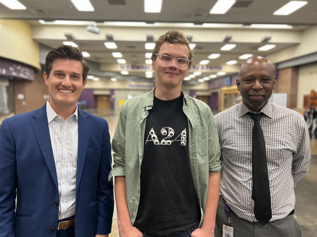 Yesterday, KSHB 41 came to talk to Conner Sisemore, a senior at Belton High School, about his journey in the Breakthrough Junior Challenge. 

Watch his story here: kshb.com/news/local-new…

Vote on YouTube by liking his video: youtube.com/watch?v=IuWftg…