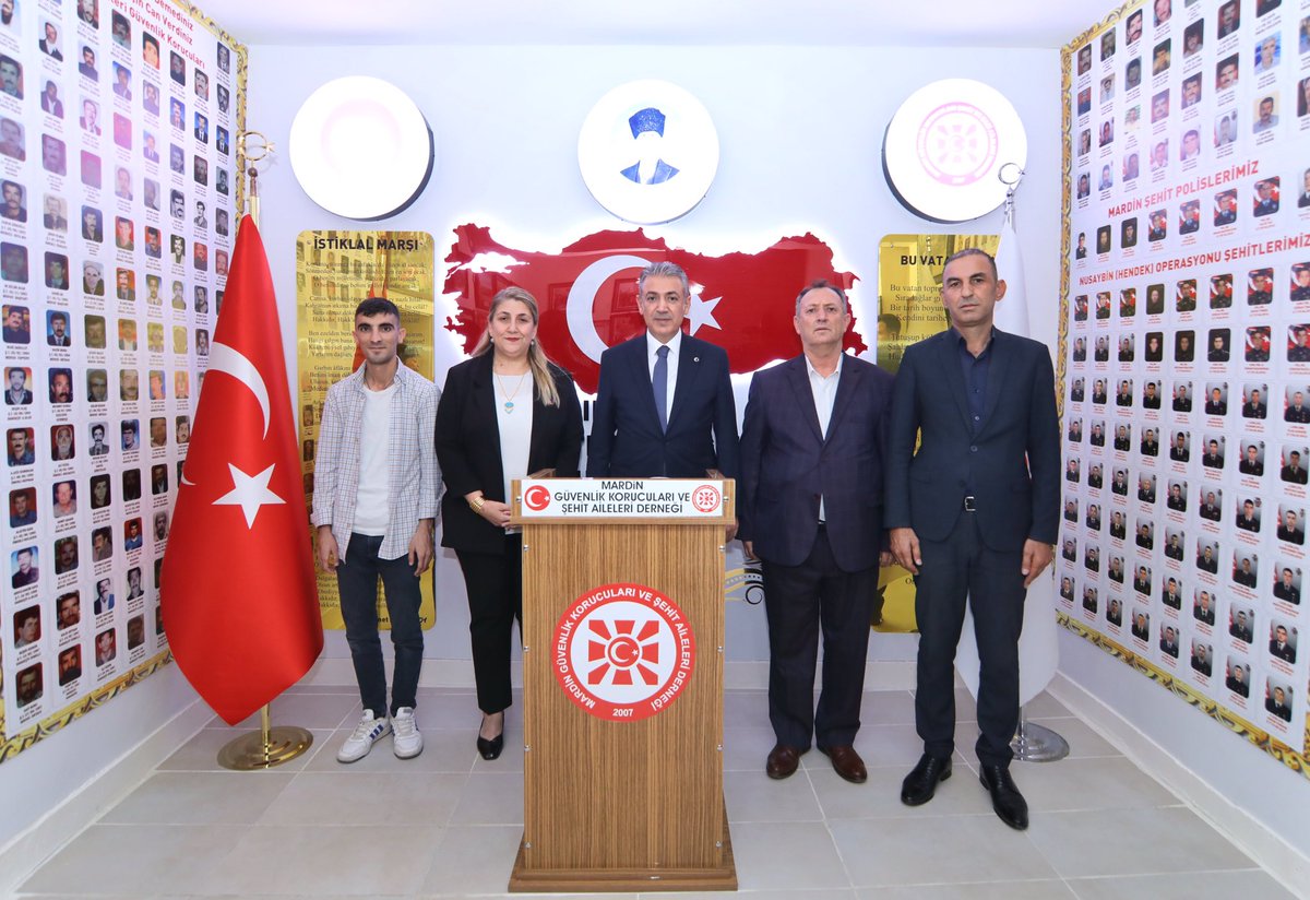 Mardin_Valiligi's tweet photo. Valimiz/Büyükşehir Belediye Başkan Vekilimiz Sayın @tuncay_akkoyun , #19Eylül #GazilerGünü münasebetiyle 15 Temmuz Demokrasi Şehitleri, Gazileri ve Terör Mağdurları Derneği Mardin Şube Başkanlığı, Mardin Güvenlik Köy Korucuları ve Şehit Aileleri Yardımlaşma ve Dayanışma Derneği, Türkiye Muharip Gaziler Derneği Mardin Şube Başkanlığı ve Mardin Şehit ve Gazi Aileleri Yardımlaşma, Dayanışma ve İnsan Hakları Derneği’ni ziyaret ederek, Gaziler Günü’nü tebrik etti.

@TC_icisleri 
@iletisim
