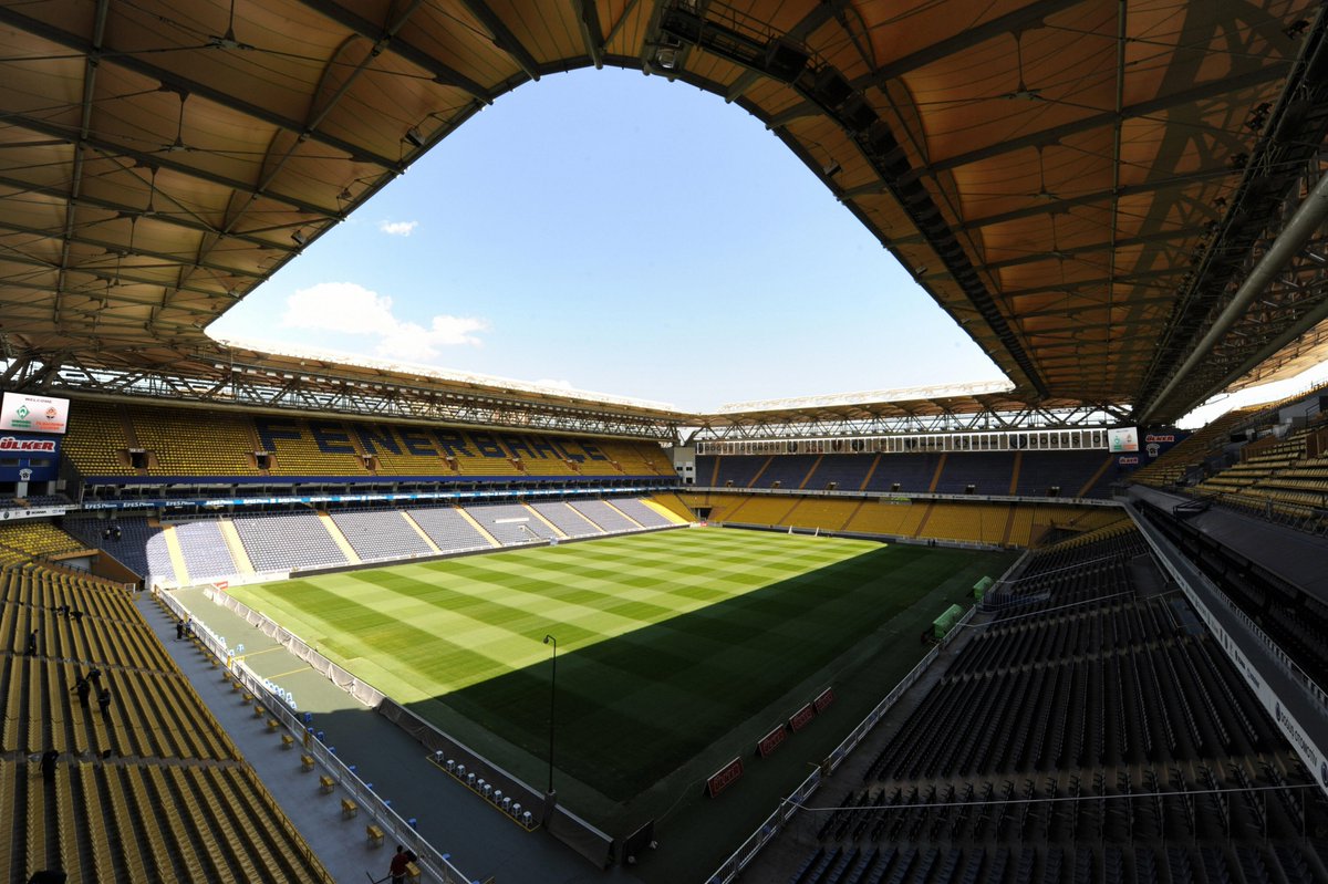 #EdinDzeko has arrived at #Fenerbahce in lightning form, scoring 4 goals in 4 league games.

Can he continue his impressive start against #Nordsjaelland in the #UECL?
