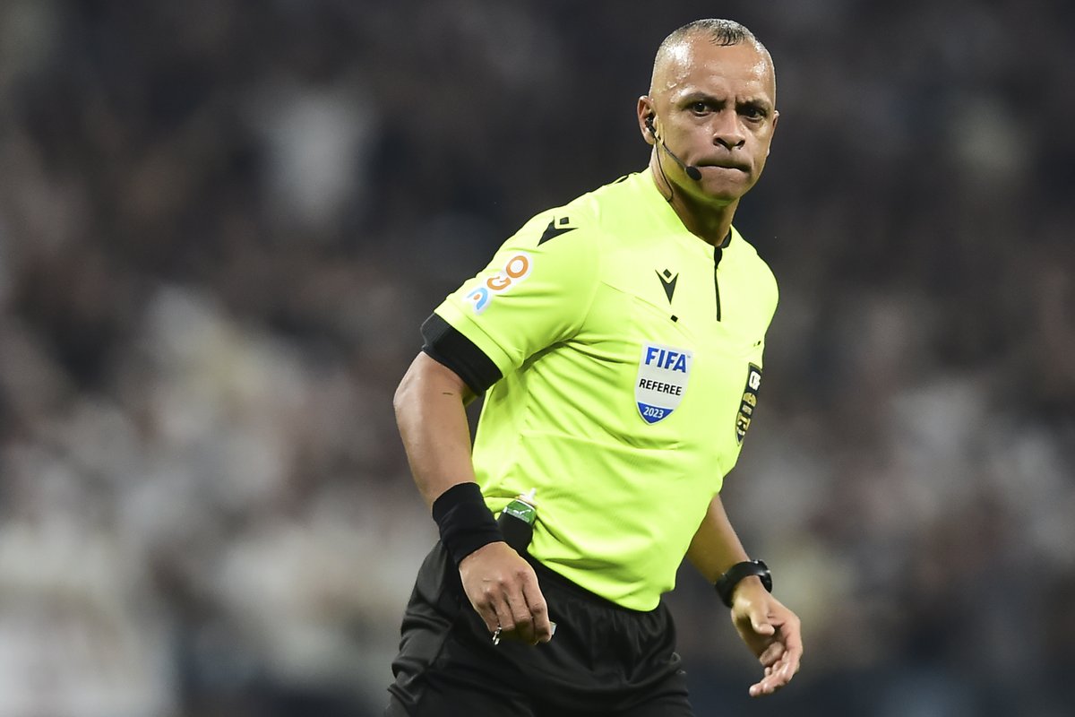 sportv's tweet photo. 🚨 OFICIAL: CBF assume erro em lance de pênalti não marcado em toque de mão de Yuri Alberto.

📸: Getty Images 

#BrasileiraoNoSportv #Corinthians #Gremio https://t.co/cjxELcDuXs