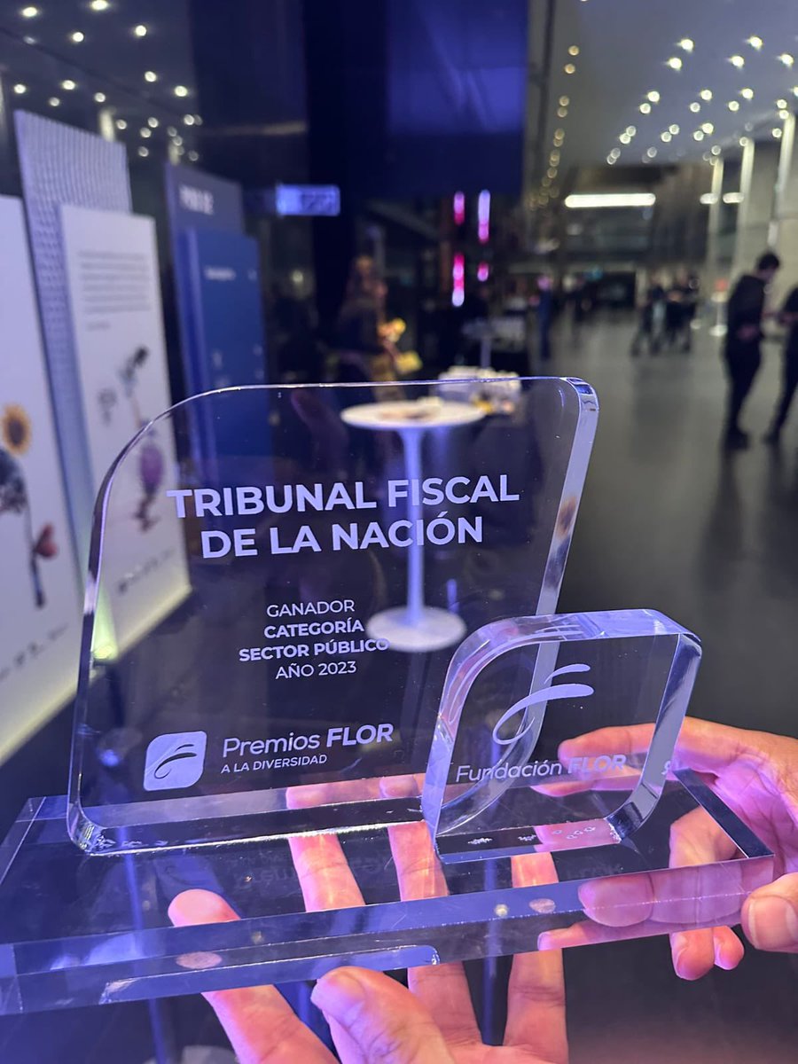 La #FundaciónFLOR (Liderazgos y Organizaciones Responsables) otorgó al Tribunal Fiscal de la Nación el primer premio en la categoría Sector Público, en distinción a las mejores organizaciones en trabajo en materia de inclusión. 

Agradecemos a la fundación por el reconocimiento.