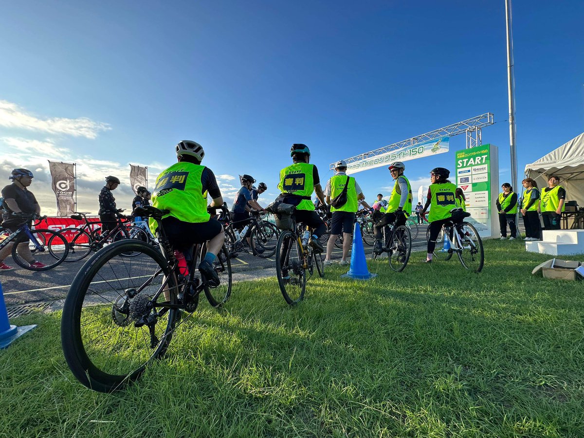 genki_cyclist's tweet photo. 昨日は2023淡路島ロングライド150へ参加致しました🚴‍♂️

参加者ではなく、審判員として。

貴重な機会を頂きありがとうございました😊

#2023淡路島ロングライド150 #淡路島
#ロードバイク #サイクリング #ロングライド https://t.co/w51kLnoMtA