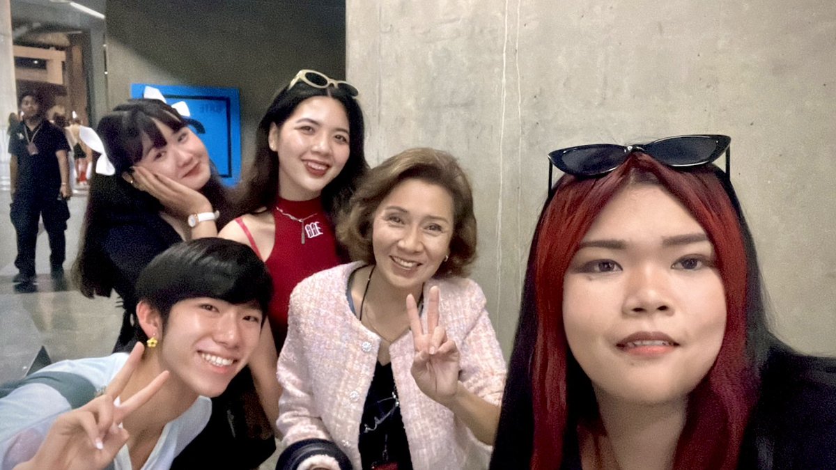LapatFanpage's tweet photo. TWILIGHT VIETNAM ALWAYS BESIDE YOU @TRINITY_TNT_OFC 🥰

HAPPY 4 YEARS ANNIVERSARY 🧡

#TRINITY_BREATHOFDESIRECONCERT 
#TRINITY_TNT 
#TwilightVietnam #TwilightINTL #ThirdVNFC https://t.co/bKDYqBQ3pG