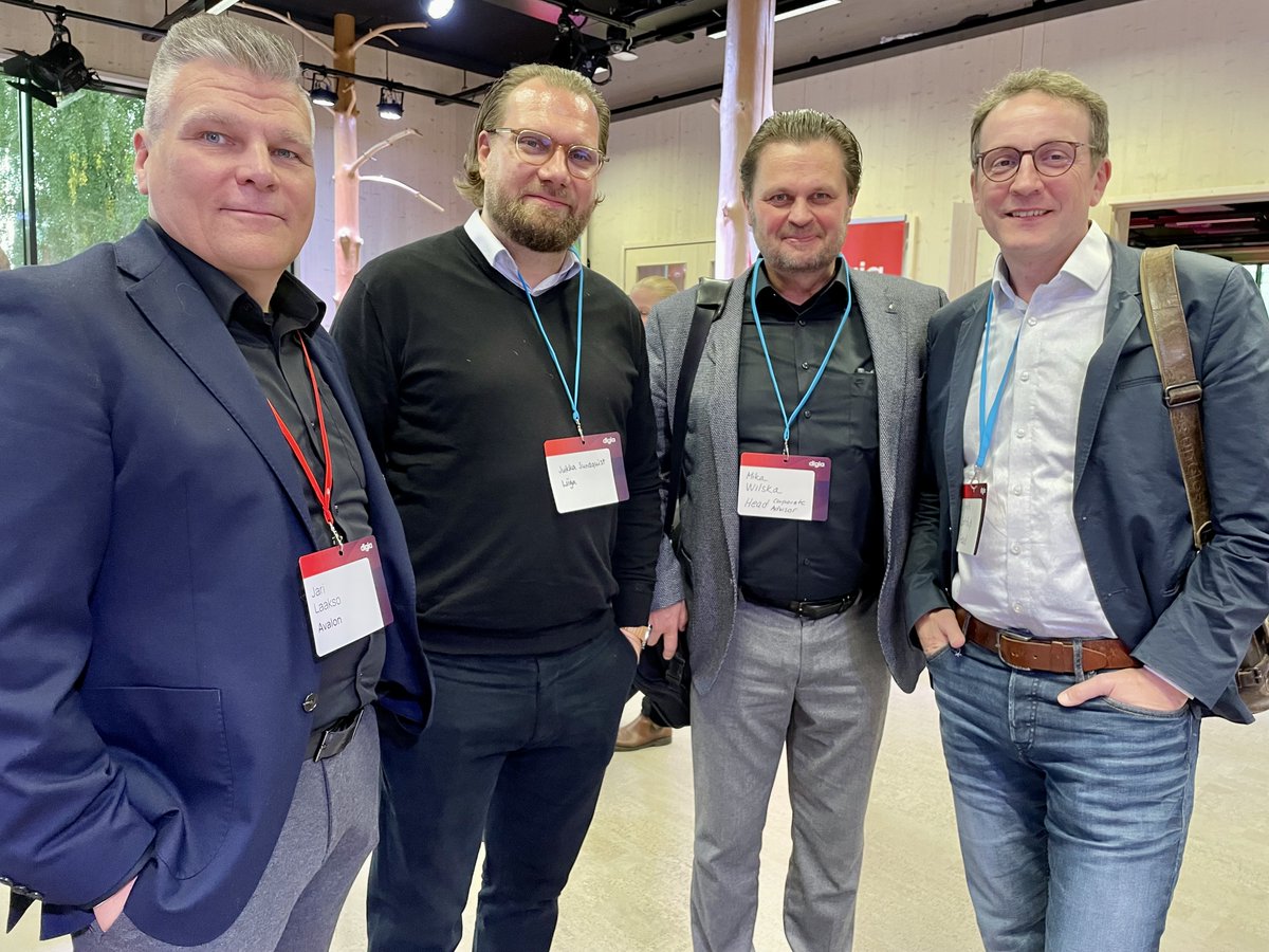 digiaonline's tweet image. Askeleet digievoluution pariin on nyt otettu ja Unlock Your Intelligence jatkuu iltatilaisuuden merkeissä. Kiitos matkasta arvoisat asiakkaamme, puhujat, paneelikeskustelijat, digialaiset ja yhteistyökumppanit! 🙏 #unlockyourintelligence #digievoluutio #digia