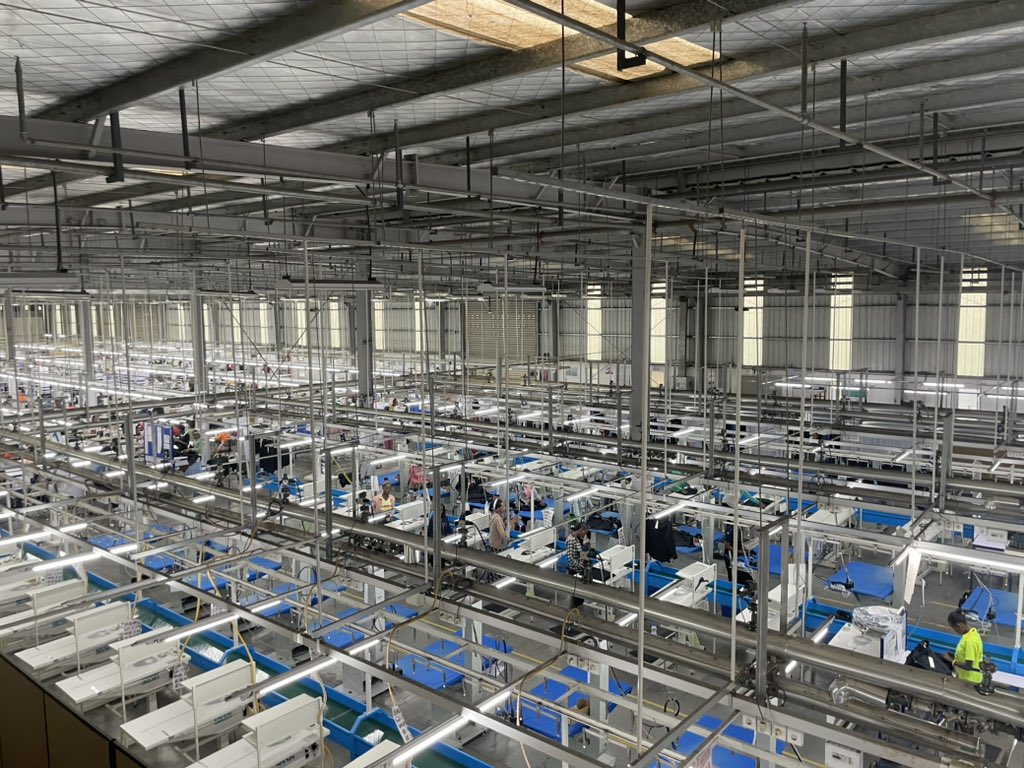 vicentesd's tweet photo. We visited the industrial park - over 20k workers making clothes for major brands including Levi’s and Calvin Klein. Impressive scale and a glimpse into the huge potential if Ethiopia can secure even more investment and orders from the big fashion brands. (2/4) https://t.co/I5ZMyqjUml