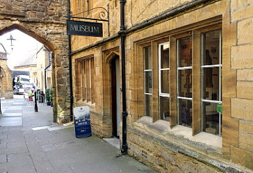 AIM (@aimuseums) on Twitter photo Trustee vacancy - <a href="/SherborneMuseum/">Sherborne Museum</a> is seeking a Treasurer Trustee to maintain oversight of museum finances and contribute to the strategic direction of the charity. Closing date 18 December: aim-museums.co.uk/trustee-vacanc… Trustee vacancy - <a href="/SherborneMuseum/">Sherborne Museum</a> is seeking a Treasurer Trustee to maintain oversight of museum finances and contribute to the strategic direction of the charity. Closing date 18 December: aim-museums.co.uk/trustee-vacanc…