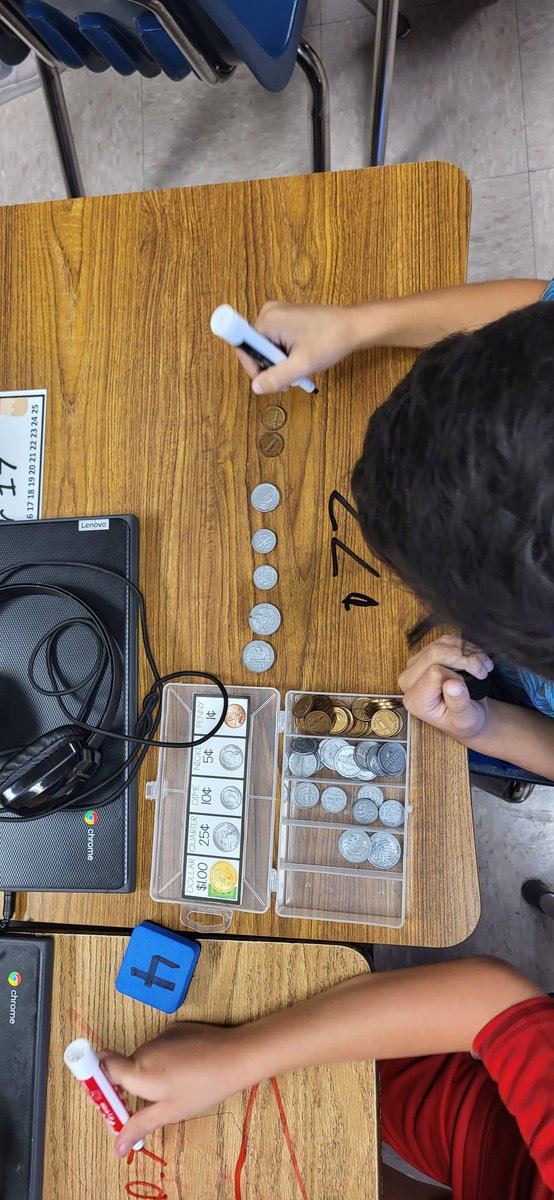 Lots of hands on action with coin manipulatives <a href="/TiffanyAdair6/">Tiffany Adair</a> in 2nd grade <a href="/NavarroLISD/">Navarro Elementary</a> . These kiddos were rockin' the "hairy money" strategy AND showing values in 2 ways! Love it! ❤️ 
#epeditionexceLLence