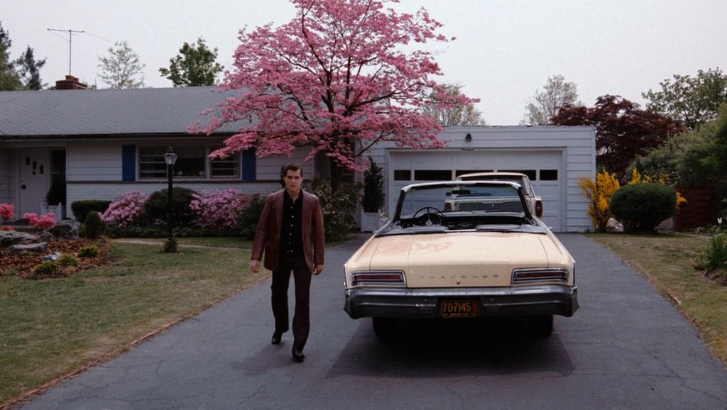 TheCinesthetic's tweet image. Martin Scorsese's GoodFellas was released 33 years ago today.